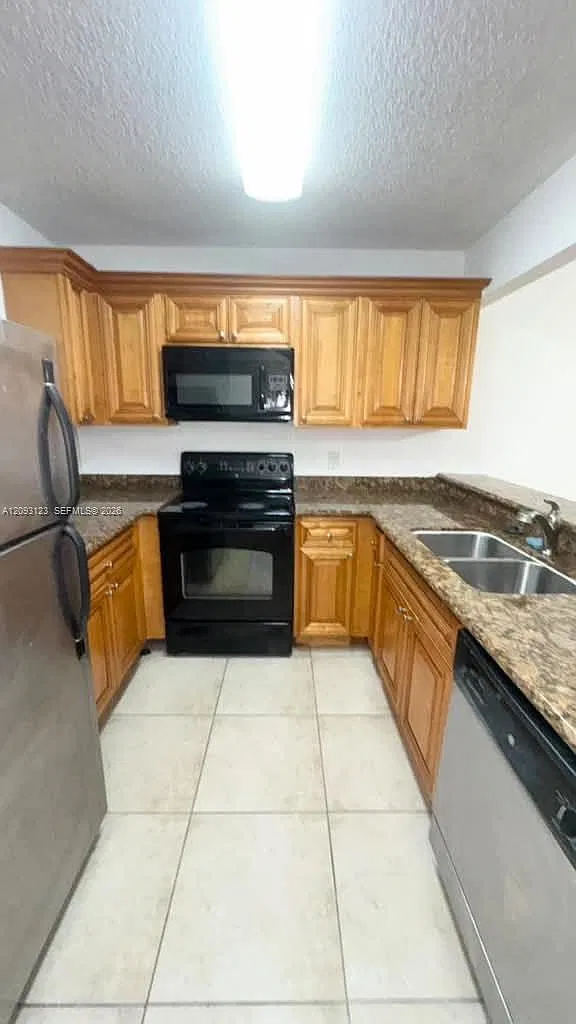 Palm Beach Grande Condo — Photo 2