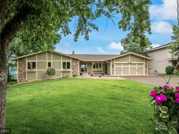 1796 19th Ter NW, New Brighton, MN 55112