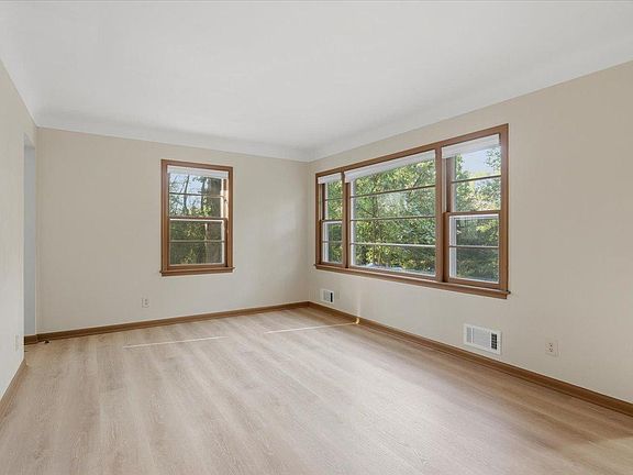 5th image of 3232 Karth Rd