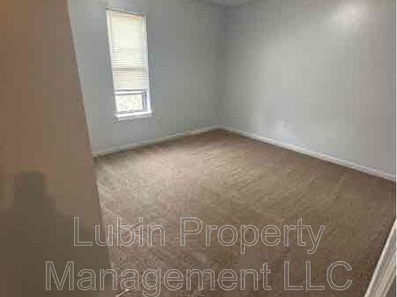 5th image of 3066 Water Oak Dr