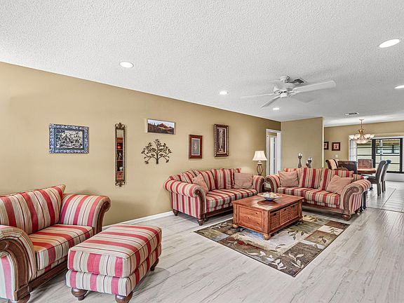 4th image of 4625 Rosewood Tree Court #A