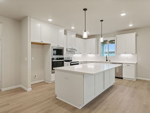 812 L ST NE by Aho Construction