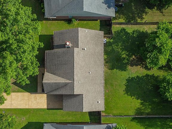 4th image of 5891 Kentwood Dr