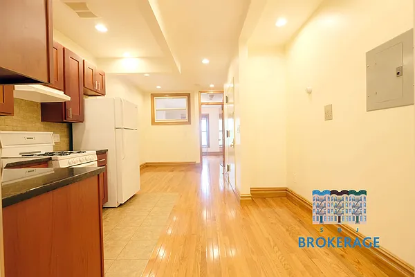 Rented by SBJ Brokerage, LLC | media 8