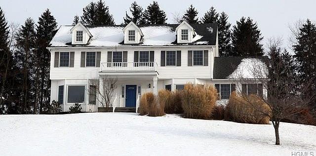 1st image of 15 Equestrian Park Dr