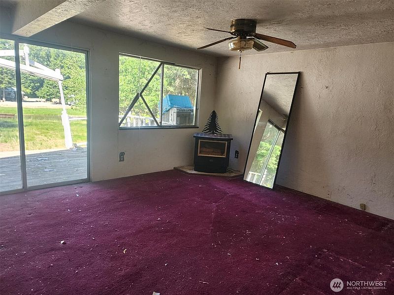 5th image of 1911 Hundley Road