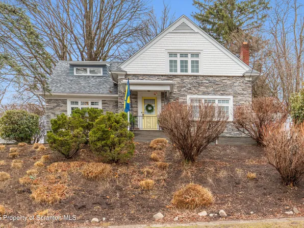 211 E Grove St, Clarks Summit, PA 18411