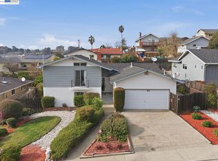 836 Hawthorne Dr, Rodeo, CA 94572