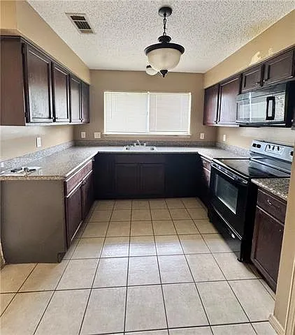 2521 English Colony Dr — Photo 3