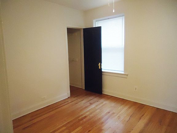 5th image of 3748 N Pine Grove Ave APT 2E