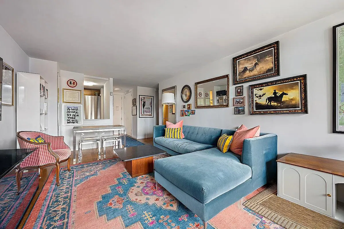 515 East 72nd Street — Photo 2