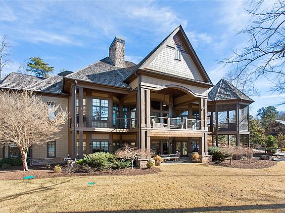 2nd image of 224 Palmer Way