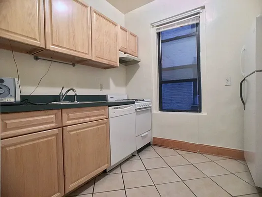 Rented by Sovereign Associates | media 6