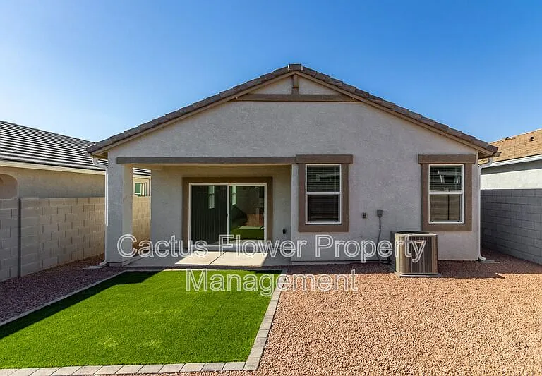 2037 W Shelly Ave — Photo 23