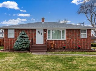 155 Woodcrest Dr, Buffalo, NY 14220