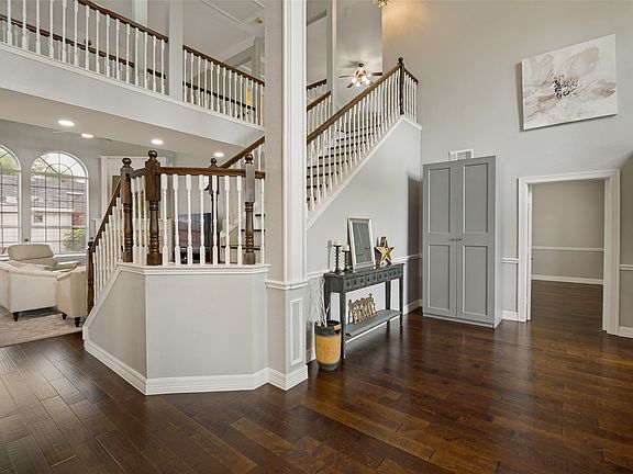 5th image of 10903 Sweetwater Dr