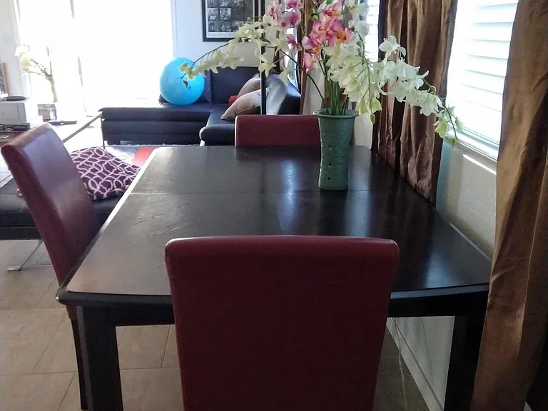 1706 E Arroyo Seco — Photo 4