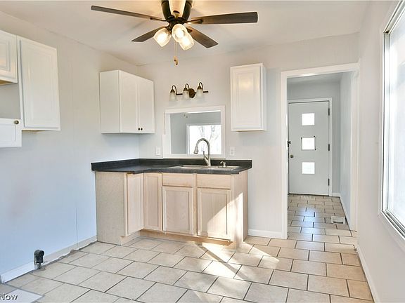 4th image of 185 Glendola Ave NW