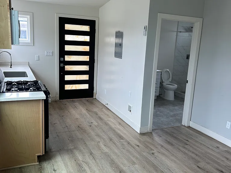 527 N McKinley Ave #2 — Photo 7