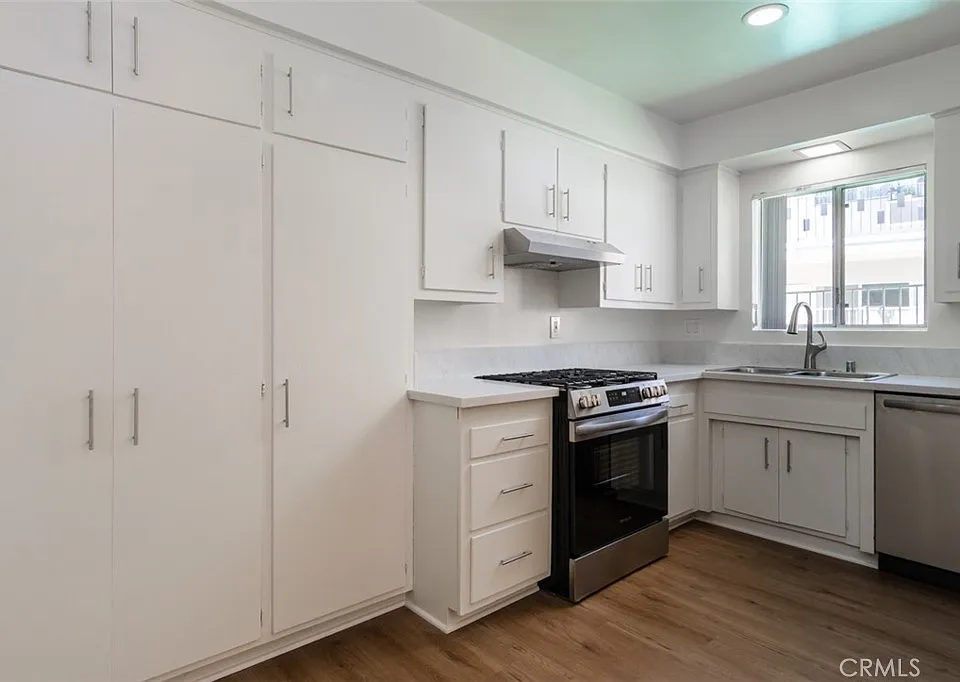 4653 Fulton Ave #2