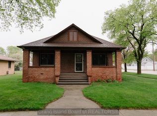 1123 W 10th St, Grand Island, NE 68801