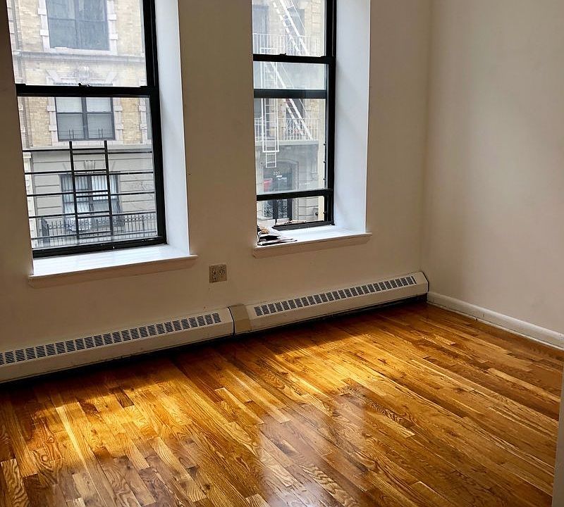 2nd image of 229 W 111th St APT 4