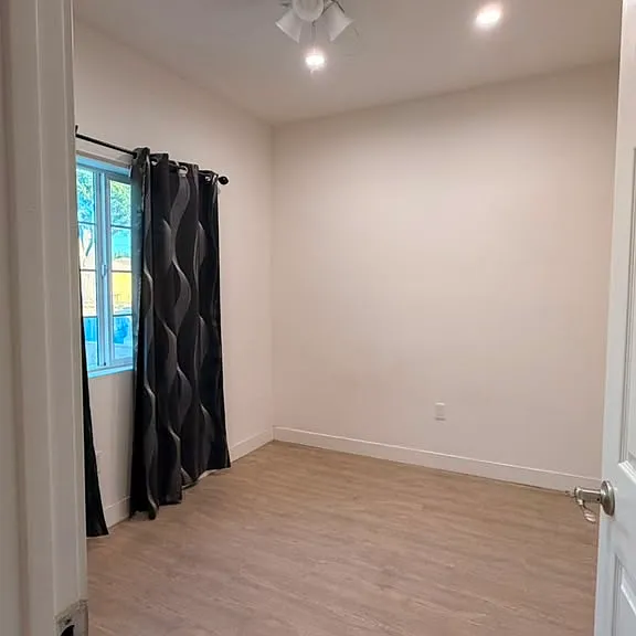7417 Sunnybrae Ave — Photo 10