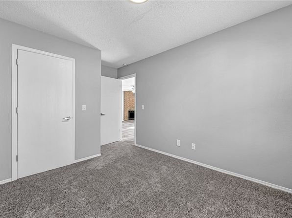 fayetteville-arkansas-448601819 picture