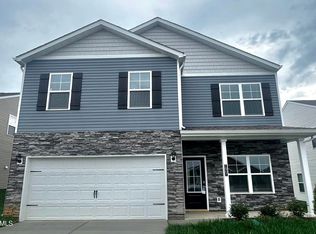1807 Fox Meadows Cir, Bluff City, TN 37618