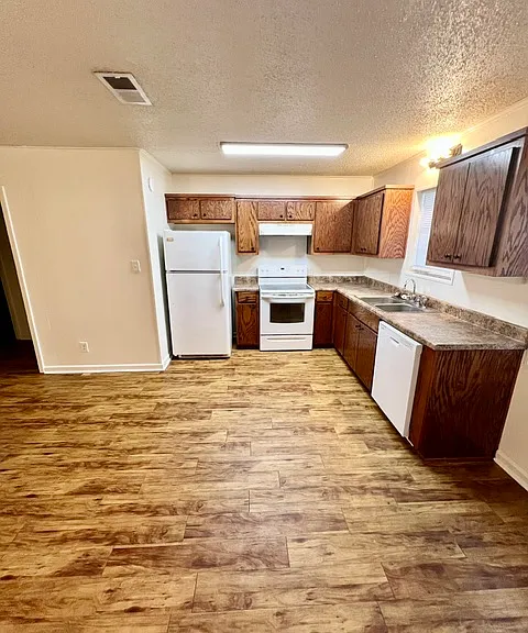 606 Jefferson St E #606 — Photo 3