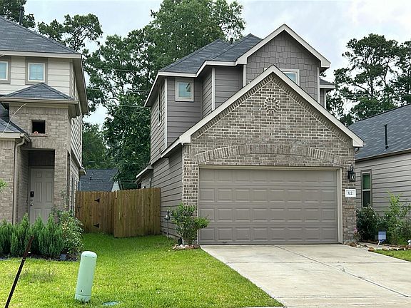 3rd image of 322 Emerald Thicket Ln