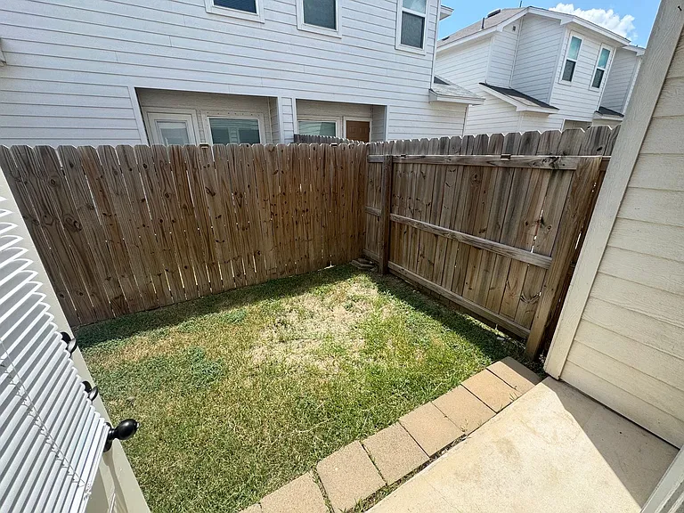 4122 Swans Lndg #201 — Photo 25