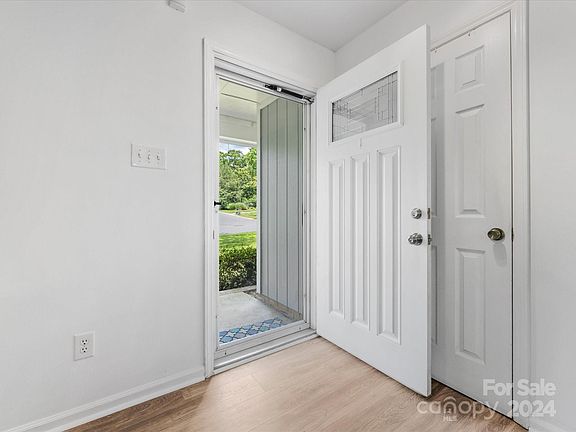 3rd image of 11722 Mirror Lake Dr
