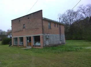 325 Birch St, Gainesboro, TN 38562