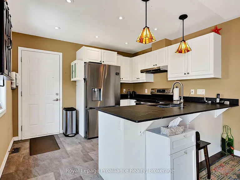 835 Charles Wilson Pkwy — Photo 9