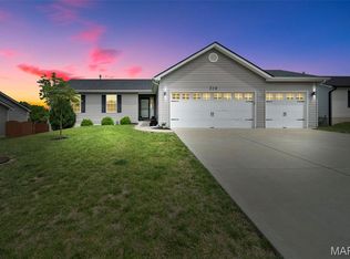319 Falcons Way, Wright City, MO 63390