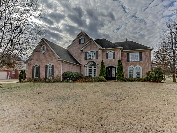 5th image of 8801 River Hollow Dr