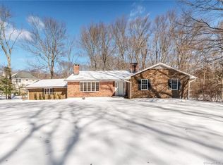 65 Hunting Hill Rd, Woodbridge, CT 06525