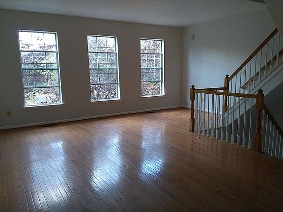HW floor living area