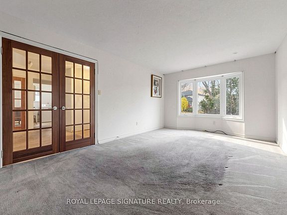 4th image of 93 Soho Cres