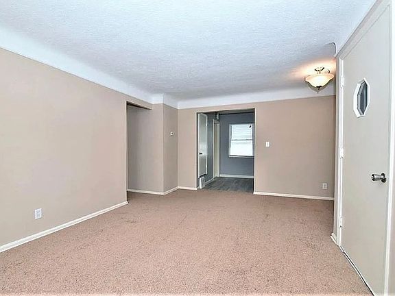 4th image of 12332 Park Knoll Dr