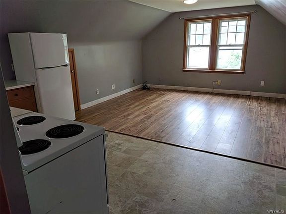 4th image of 5791 Buffalo St
