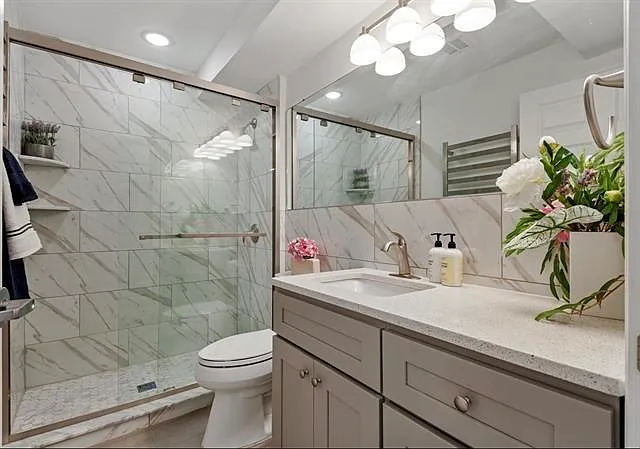 936 Pavonia Ave #1B — Photo 22