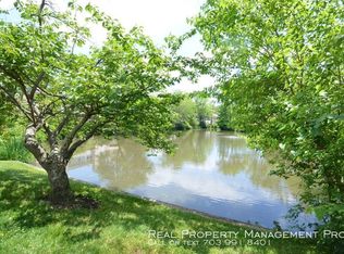 7106 Lake Cove Dr, Alexandria, VA 22315
