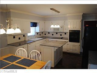 5th image of 2821 Northampton Dr