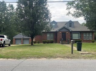 1211 Barron Rd, Poplar Bluff, MO 63901