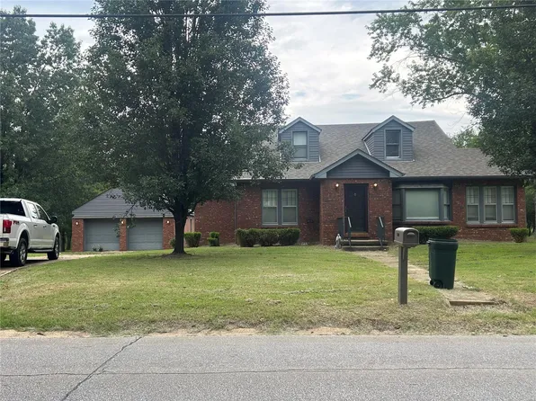1211 Barron Rd, Poplar Bluff, MO 63901