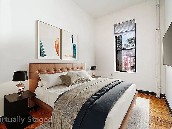 4th image of 328 E 14th St APT 15