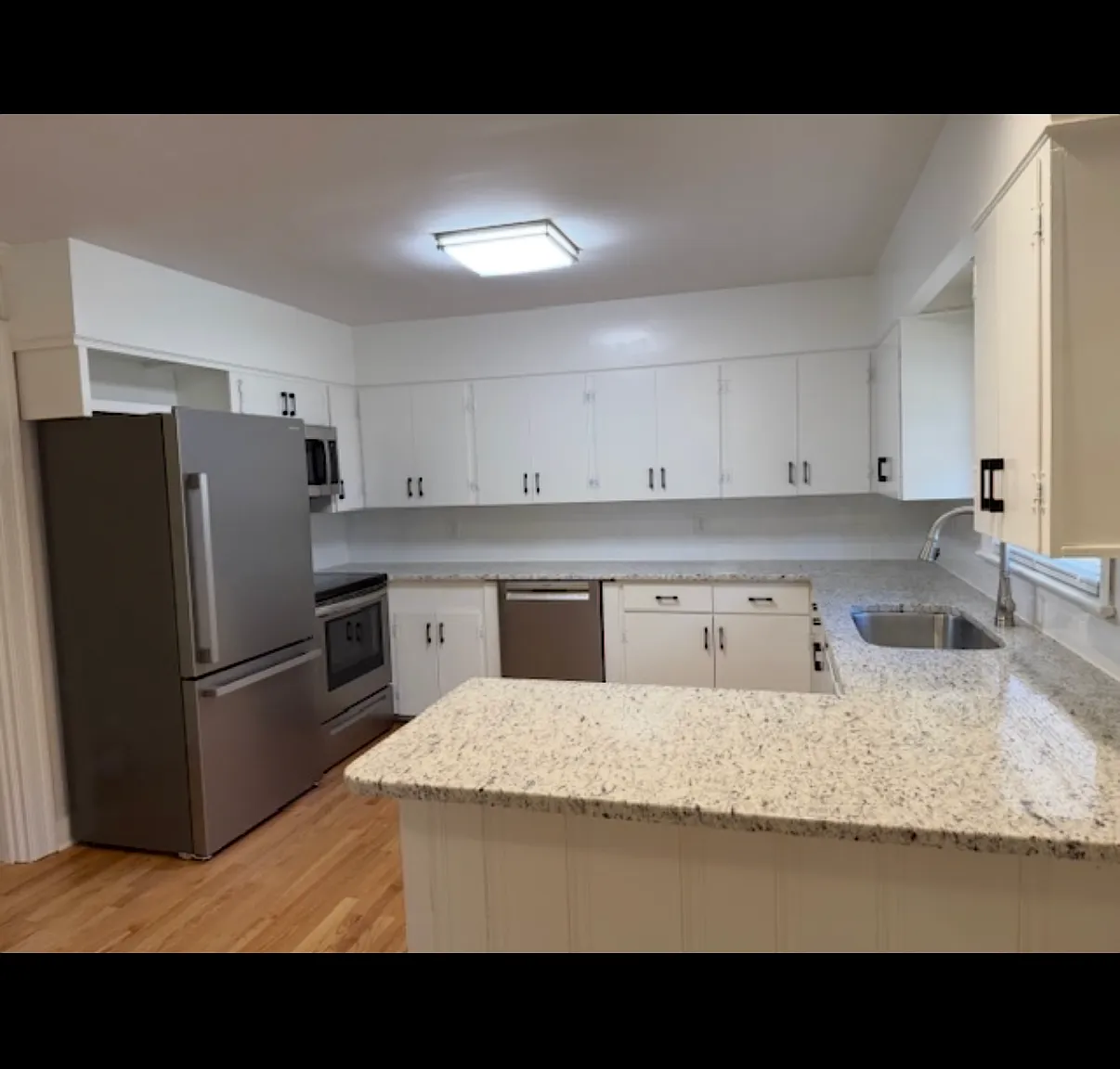3 bed, 1700 sqft, $2,100 — Photo 3