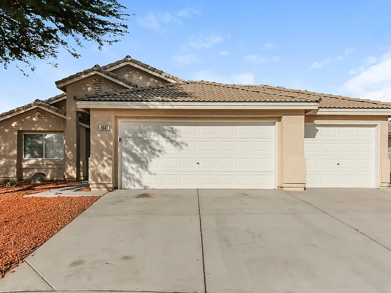 4037 Sweet Surrender Ct — Photo 1